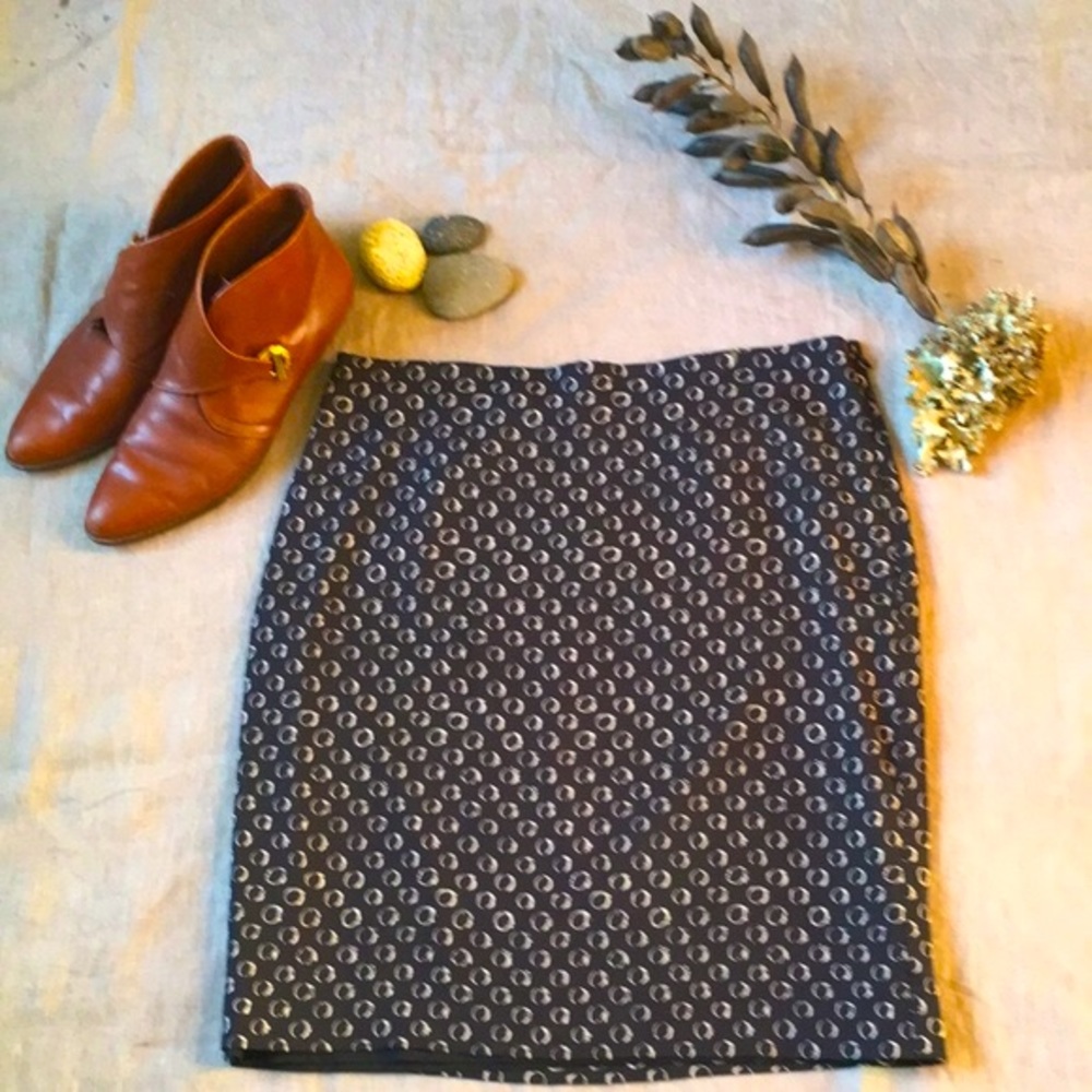 Ann Taylor Silk Pencil Skirt, Black/Tan, size 4p